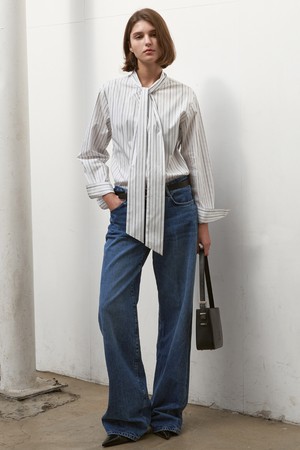 [24FW] RIBOON TIE STRIPE BLOUSE