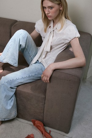 SILKY LONG TIE BLOUSE_IVORY