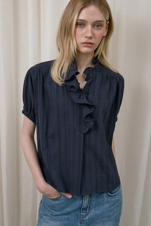 EMBROIDERED FRILL BLOUSE_ NAVY