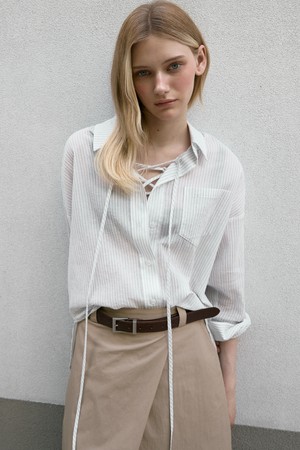 AIRY STRIPE LACE-UP SHIRT_SKY BLUE