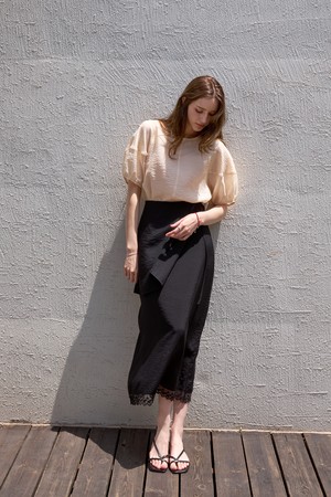 시스루 커브 볼륨블라우스