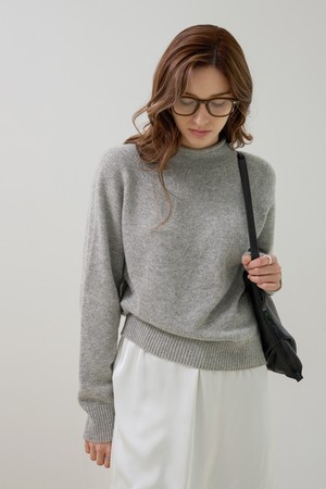 하프넥 홀가먼트니트