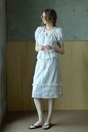 시어서커 스트링 프릴스커트_WHITE