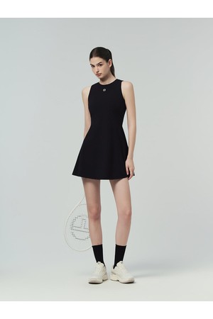 W 에센셜 슬리브리스 드레스_BLACK-a