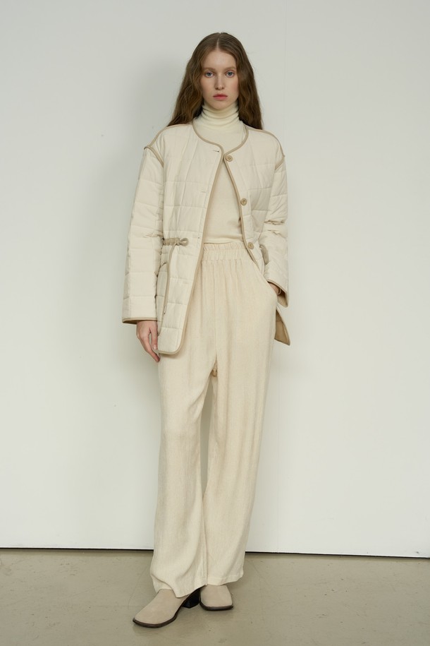 NEBELEVERYWEAR - 롱/미디팬츠 - SILKY CORDUROY WIDE BANDING PANTS (IVORY)