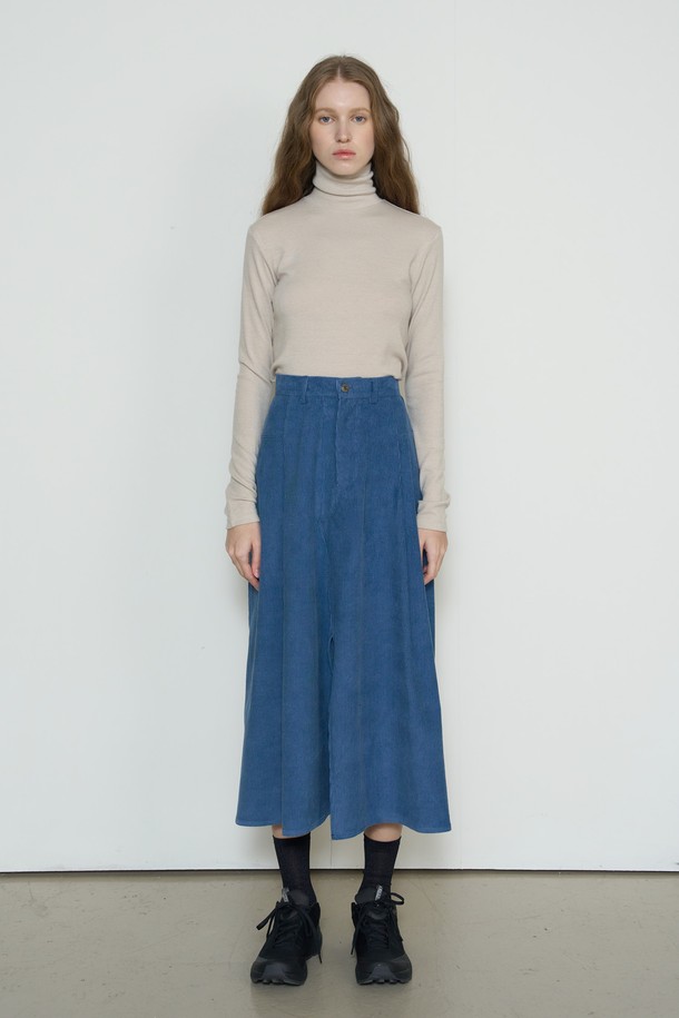 NEBELEVERYWEAR - 미디스커트 - CORDUROY SLIT SKIRT (BLUE)