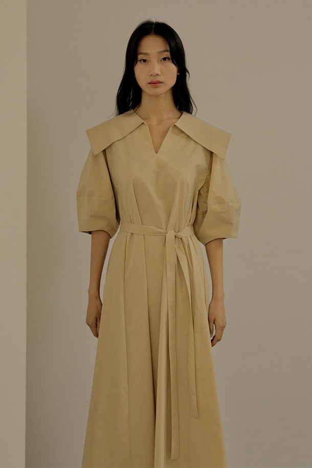 NEBELEVERYWEAR - 반소매 원피스 - Sailorcollar dress_butter beige