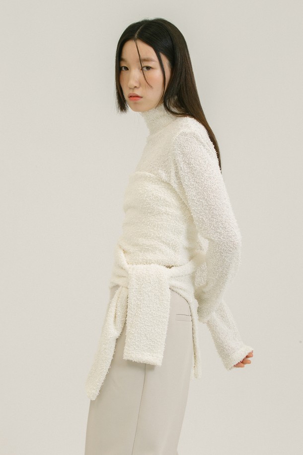 NEBELEVERYWEAR - 터틀넥 - Boucle Turtle Neck (2 Color)