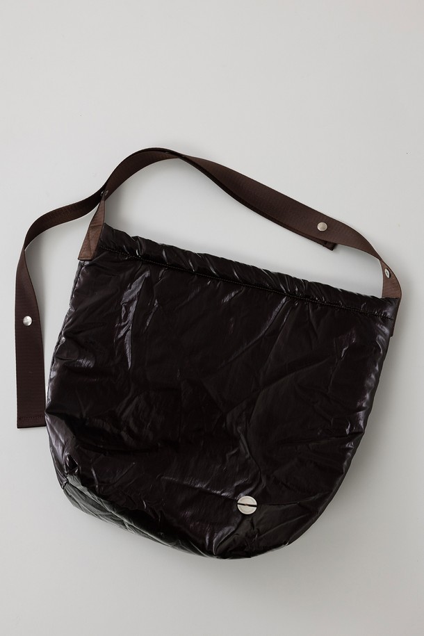 NEBELEVERYWEAR - 여성 가방 - Glossy padding bag_Burgundy