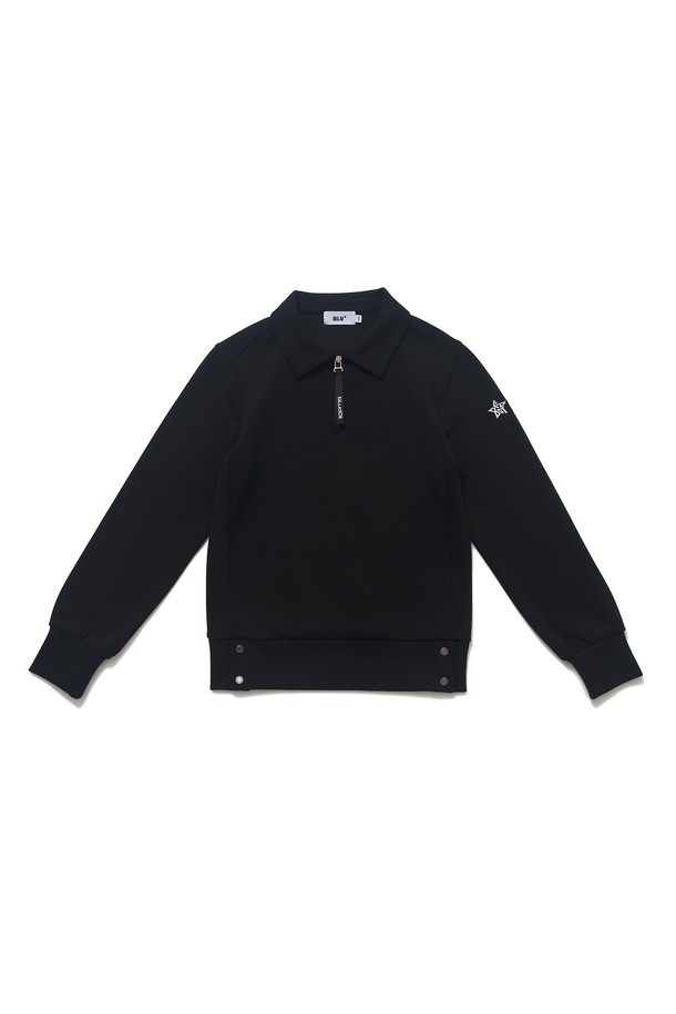 [BLUDOT] 볼륨 하프집업 카라티셔츠는 스포티한 골프룩을 위한 여성용 카라 티셔츠입니다. 하프넥 디자인과 긴 소매로, 봄, 여름, 가을 계절에 적합하게 제작되었습니다. 블랙 컬러의 무지 패턴으로 미니멀한 스타일을 연출하며, 볼륨감을 살린 디자인이 특징입니다. 집업 방식으로 편안하게 착용할 수 있으며, 활동적인 골프 라운딩을 위한 최적의 선택입니다.
