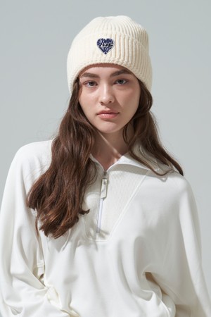 [BLUDOT] 하트 와펜 포인트 니트 비니_IVORY-a