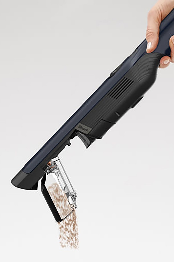 [SharkNinja] 샤크 에보파워 핸디 무선청소기 WV210KR은 미드나잇 블루 색상으로, 64 x 65 x 422mm 크기의 컴팩트한 디자인이 돋보입니다. 원터치 먼지통 비우기, 물 세척 가능, 인체공학적 디자인으로 편리함을 더했으며, 틈새용 노즐과 패브릭 맞춤 멀티툴을 포함한 다양한 구성품으로 꼼꼼한 청소를 지원합니다. 1900mAh 리튬 배터리로 약 8분 사용 가능하며, 충전은 약 4.5시간이 소요됩니다.
