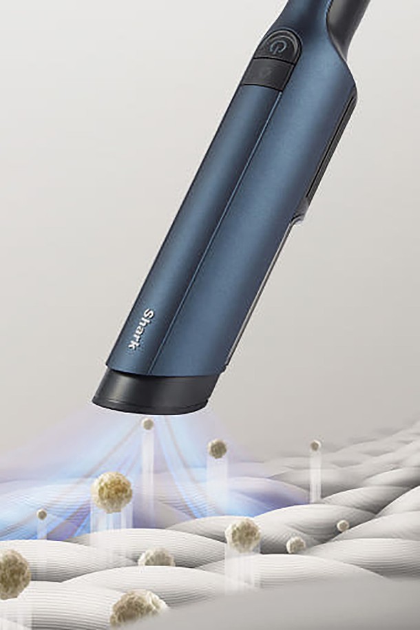 샤크 에보파워 EX 핸디 무선청소기 WV270KR은 0.6kg의 가벼운 무게와 인체공학적 디자인으로 설계되어 차량 내부, 소파, 좁은 공간 등 다양한 곳을 편리하게 청소할 수 있습니다. 1900mAh 리튬 배터리를 탑재하여 일반 모드에서는 최대 15분, 부스트 모드에서는 8분간 강력한 흡입력을 유지하며, 원터치 먼지 비움 기능으로 위생적인 사용이 가능합니다. 구성품으로는 본체, 충전용 거치대, 틈새용 노즐, 멀티 툴 등이 있으며, 1년의 보증 기간을 제공합니다.
