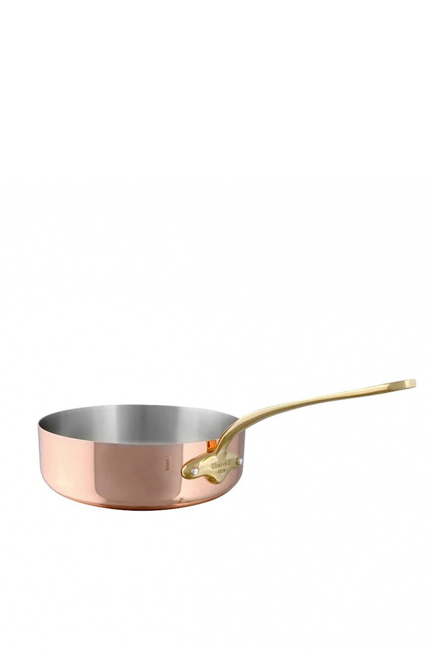 모비엘(M'vielle) M 150 B MB 코퍼 20cm 소테팬은 주방에서 요리를 즐기는 분들을 위한 필수템입니다. 20cm 크기의 이 소테팬은 구리 소재로 제작되어 뛰어난 열전도율을 자랑하며, 음식을 더욱 맛있게 조리할 수 있습니다. 고급스러운 코퍼 색상은 주방의 품격을 높여주며, 소테 요리에 최적화된 디자인으로 실용성을 더합니다. 모비엘(M'vielle)의 전문적인 기술력으로 탄생한 이 소테팬으로 요리의 즐거움을 경험해 보세요. 주방용품으로 소테팬을 찾으시는 분들께 추천합니다.
