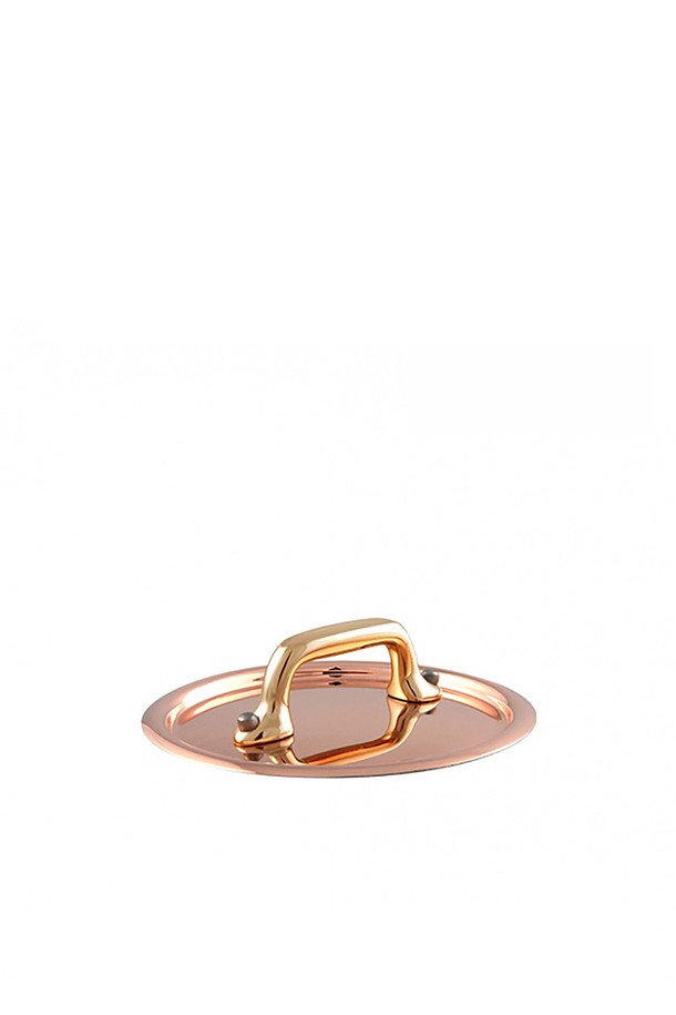 모비엘(뫼비엘) M 미니스 MM 9cm 뚜껑은 주방용품으로, 심플한 디자인이 특징입니다. 9cm 크기로 제작되어 다양한 용도로 활용 가능합니다. 주방 환경에 깔끔하게 어울리며, 실용성을 높여줍니다. 제품의 상세 소재 및 기능에 대한 정보는 제공되지 않습니다.