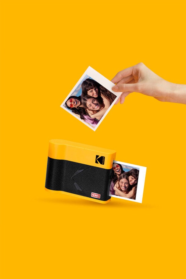 코닥 미니3 ERA 포토프린터 사진인화기 + 카트리지 38매는 언제 어디서든 사진을 인화할 수 있는 휴대용 포토프린터입니다. 옐로우와 블랙, 두 가지 색상으로 제공되며 무선 인화 및 즉석 인화 기능을 지원합니다. 본체와 카트리지 38매로 구성되어 있어, 구매 후 바로 사진 인화를 시작할 수 있습니다. 선명한 화질의 사진을 간편하게 출력하여 소중한 추억을 간직하세요. 코닥 미니3 ERA로 사진 인화의 즐거움을 경험해 보세요.
