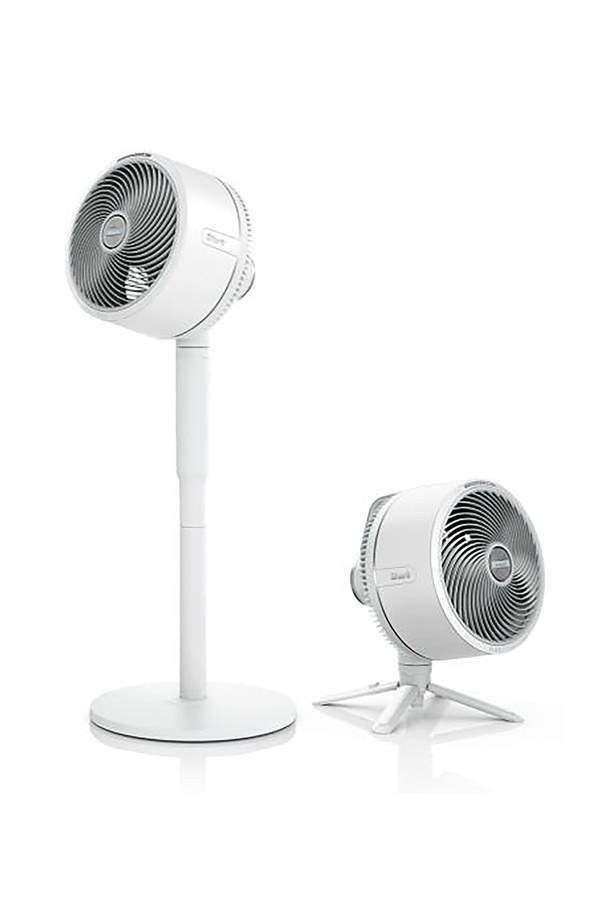 샤크 올인원 무선 선풍기 플렉스브리즈 FA200KR로 시원한 여름을 준비하세요. 블랙 색상의 스탠드형/탁상형 변환 가능한 이 선풍기는 최대 20M 체감 거리와 최대 5°C 온도 감소 효과를 제공합니다. 무선으로 24시간 연속 사용이 가능하며, 별도 구매 가능한 물 미스트 기능을 통해 더욱 쾌적한 실내 환경을 조성할 수 있습니다.
