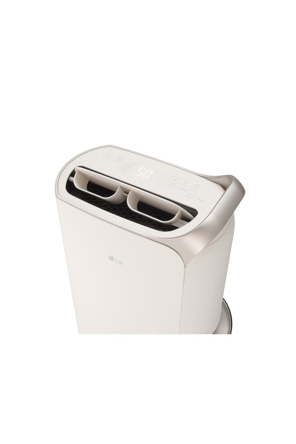 LG 휘센 오브제컬렉션 제습기 20L 1등급 DQ205PEGA는 카밍 베이지 색상으로 20L 용량의 제습 능력을 제공하며, 1등급 에너지 효율로 전기료 부담을 덜어줍니다. 415 x 715 x 296mm 크기에 16.7kg의 무게를 가진 이 제품은 뉴얼 인버터, 저소음 운전, UV 팬살균, 스마트 기능 등 다양한 편의 기능을 갖추었습니다. ThinQ (Wi-Fi)를 지원하여 스마트 제습, 쾌속 제습, 자동 습도 조절 등 스마트한 사용 경험을 제공합니다.
