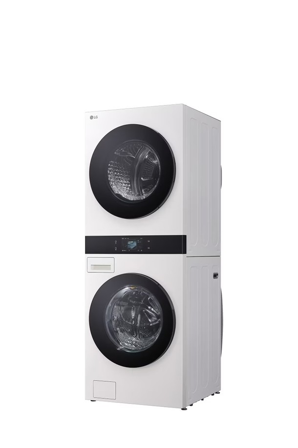 LG 트롬 AI 오브제컬렉션 워시타워 25/25kg 1등급 WA2525IIHF는 세탁 25kg, 건조 25kg 용량으로, 뛰어난 성능과 세련된 디자인을 자랑합니다. AI DD X6 모션 기술과 트루스팀 기능으로 더욱 깨끗하고 위생적인 세탁/건조가 가능하며, 7인치 와이드 풀터치 LCD 디스플레이를 통해 간편하게 조작할 수 있습니다. 네이처 네이비, 네이처 그린 등 6가지 색상으로 제공되어 공간의 분위기에 맞춰 선택 가능하며, 1등급 에너지 효율로 더욱 경제적입니다. AI 세탁, 이불, 소량 급속 등 다양한 세탁/건조 코스를 지원하며 살균, 탈취, 구김 제거 기능으로 의류를 더욱 효과적으로 관리해 줍니다.
