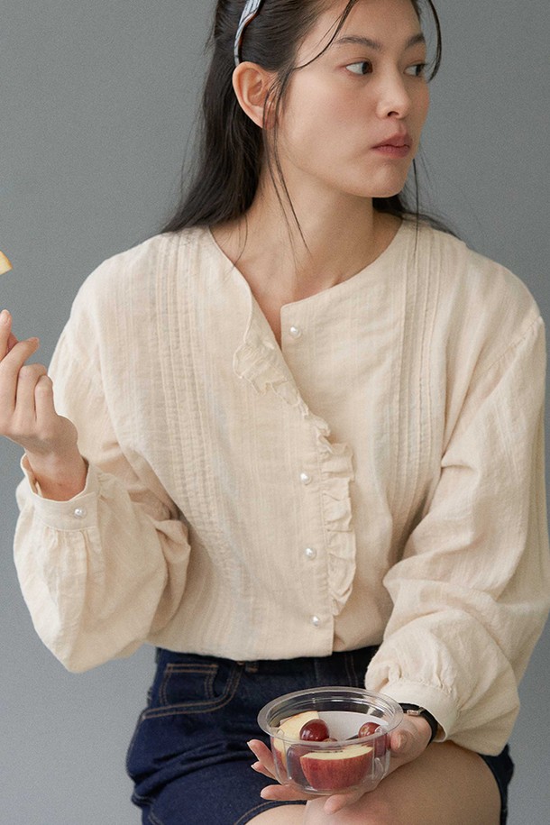 le abonne - 블라우스 - ROUND PIN TUCK BLOUSE_BUTTER