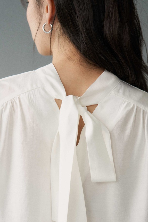 le abonne - 블라우스 - SILKY HIGH NECK TAIL BLOUSE_WHITE