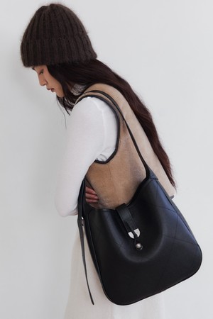 MOIRE SHOULDER BAG_BLACK