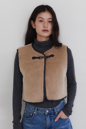 CLOUD SHEARING VEST_BROWN