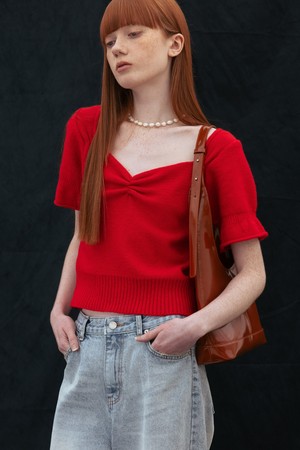 CO SHIRRING SQUARE NECK KNIT TOP_RED