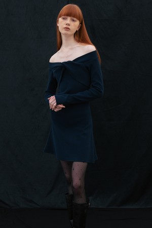 CO OFF SHOULDER JERSEY MINI DRESS_NAVY