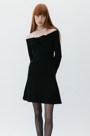 CO OFF SHOULDER JERSEY MINI DRESS_BLACK