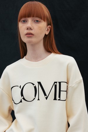 CO PEARL LOGO SWEATSHIRT_CREAM