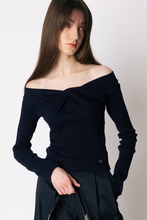 CO OFF SHOULDER JERSEY TOP_NAVY