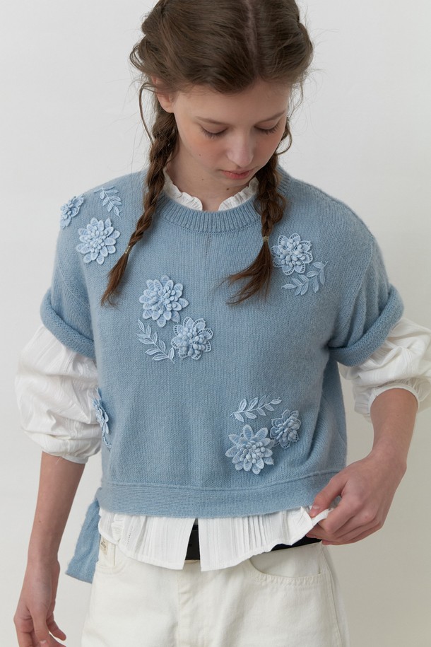 AMONG - 스웨터 - A FLOWER MOHAIR KNIT TOP_LIGHT BLUE