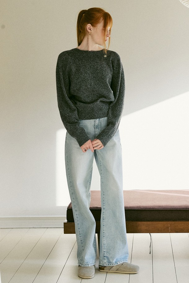 AMONG - 스웨터 - A 2 WAY DEEP V NECK KNIT_GREY