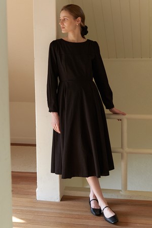 A SIDE PLEATS LONG DRESS_BLACK