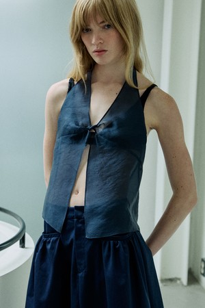 CO SHEER HALTER SLEEVELESS TOP_NAVY