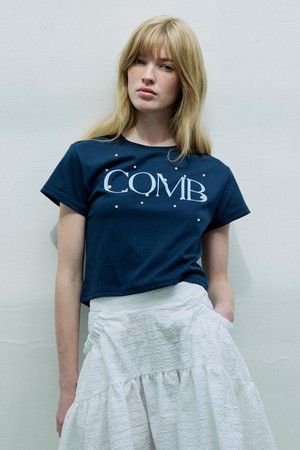 CO CROP PEARL LOGO T SHIRT_NAVY