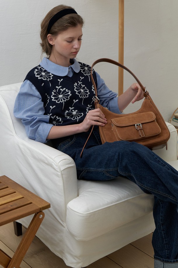 AMONG - 숄더백 - A BUCKLED POCKET SUADE SHOULDER BAG_CAMEL