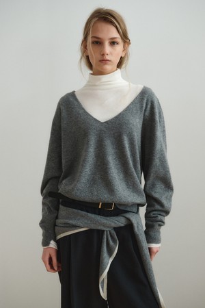 WOOL CASHMERE DEEP V-NECK TOP_GREY