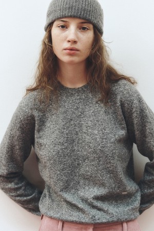 SOFT WOOL ROUND-NECK KNIT TOP_GREY