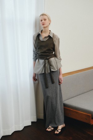 WOOL HALTER WRAP VEST_KHAKI