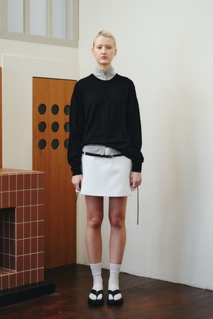 WOOL BACK SLIT PULLOVER_BLACK