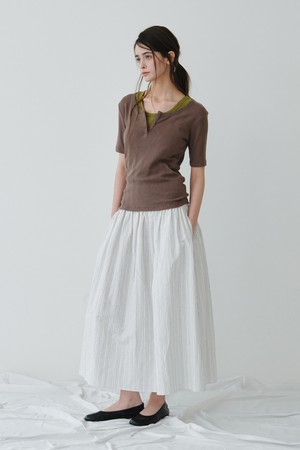 POINTELLE HENLEY NECK TOP_DARK BROWN