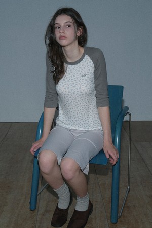 [26FW] FLORAL RAGLAN T-SHIRT (KHAKI BEIGE)