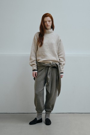 ITALIAN ALPACA HIGH NECK TOP_PALE BEIGE