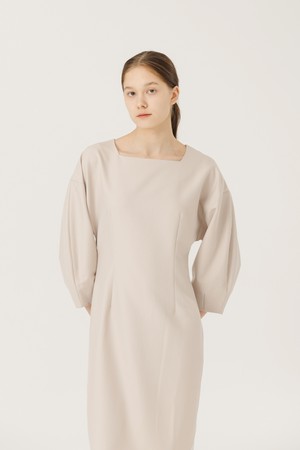 Sqaure-Neck Quarter Sleeve One-Piece [CREAM]