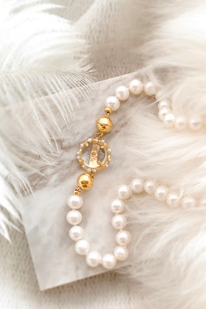 GG CRYSTAL PEARL NECKLACE