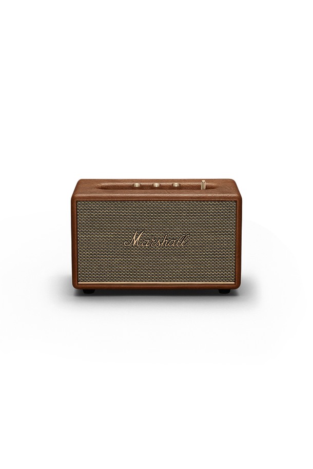 마샬 액톤3 블루투스 스피커는 블랙, 브라운, 크림, 미드나잇 블루 4가지 색상으로 출시되었으며, 와이드 사운드 스테이지와 다이나믹 라우드니스를 통해 풍부한 음질을 제공합니다. 블루투스 5.2를 지원하며, Marshall Bluetooth App을 통해 간편하게 제어할 수 있고, 3.5mm 오디오 잭 연결도 가능합니다.  70% 재활용 플라스틱과 PVC-free 소재를 사용하여 환경까지 생각한 액톤3는 볼륨, 베이스, 트레블 조절 및 재생/일시정지, 앞/뒤로 가기 기능으로 편리한 사용성을 자랑합니다.

