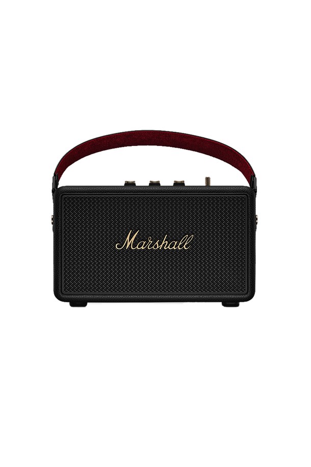 마샬 킬번3 블루투스 스피커는 50시간 이상 재생 가능한 강력한 배터리 성능을 자랑하며, 20분 충전으로 8시간 재생이 가능합니다. IP54 방수/방진 기능과 360도 전방향 사운드를 통해 실내, 실외 어디에서든 풍부한 음질을 즐길 수 있으며, 2.8kg의 무게와 273x150x169mm 크기로 휴대성을 높였습니다. 블랙 & 브라스, 크림 색상으로 출시되었으며, 친환경 재생 플라스틱 84%를 사용하여 제작되었습니다.
