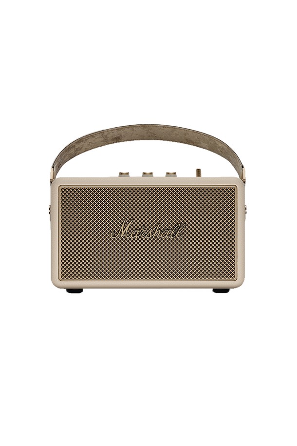 마샬 킬번3 블루투스 스피커는 블루투스 5.3을 지원하며, 360도 사운드로 풍성한 음질을 선사합니다. 크림, 블랙 & 브라스 색상으로 출시되었으며, 84% 재활용 플라스틱을 사용하여 환경까지 생각했습니다. 50시간 이상 재생 가능한 배터리에 20분 충전으로 8시간 재생이 가능하며, IP54 방수/방진 기능을 갖춰 야외에서도 안심하고 사용할 수 있습니다.
